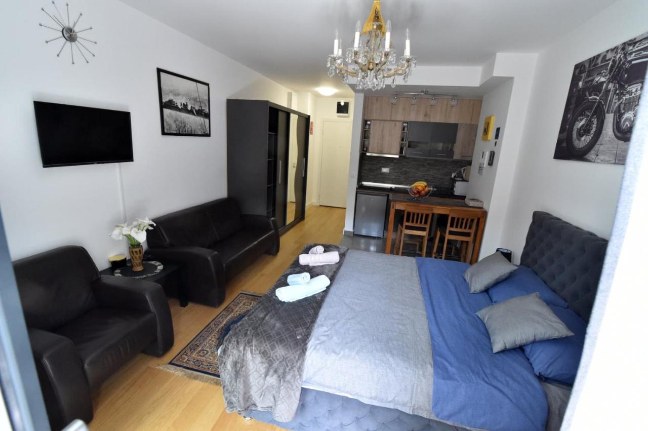 Tayson Square Dorcol New Location Free Garage Leilighet Beograd Eksteriør bilde