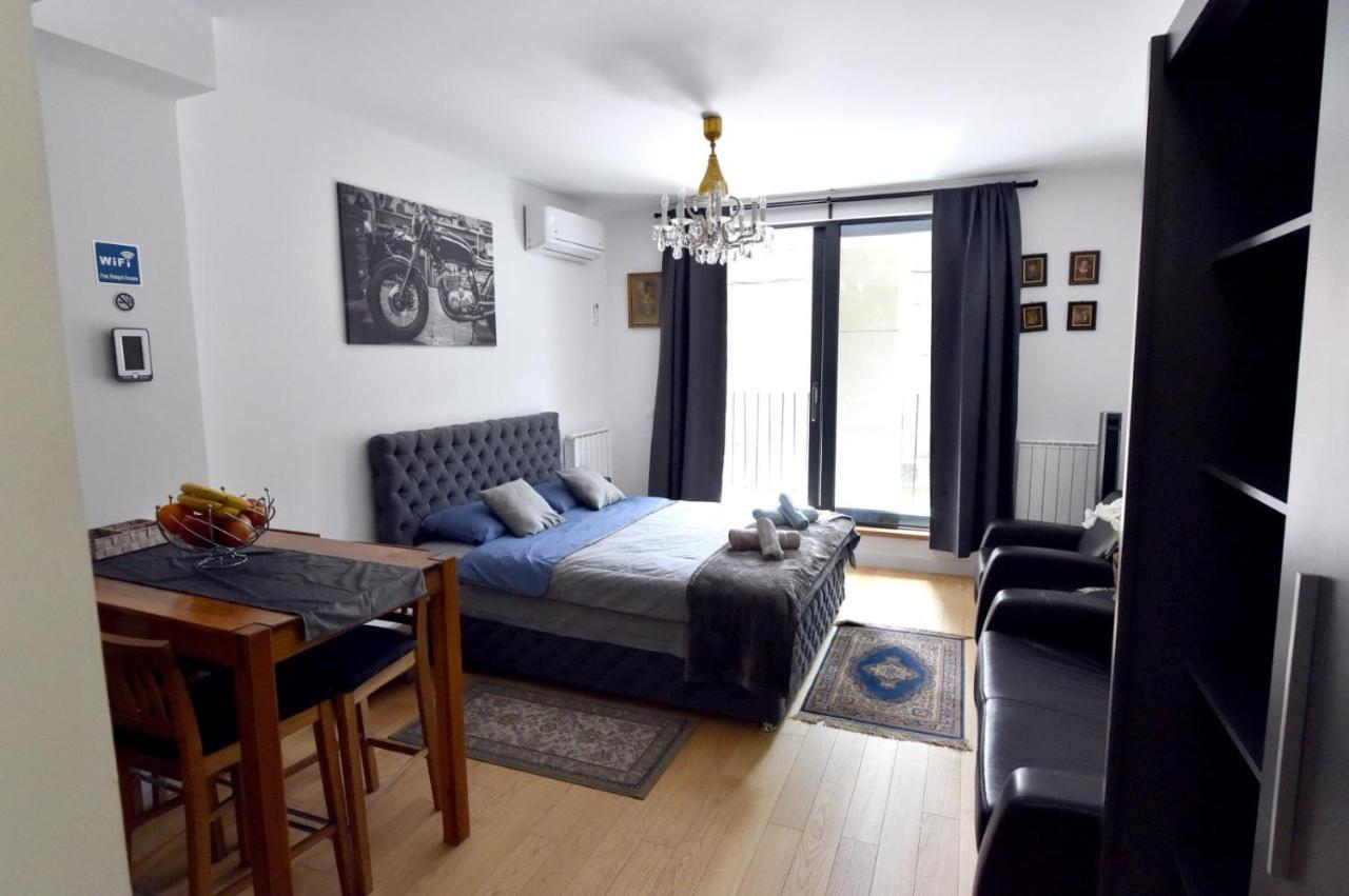 Tayson Square Dorcol New Location Free Garage Leilighet Beograd Eksteriør bilde